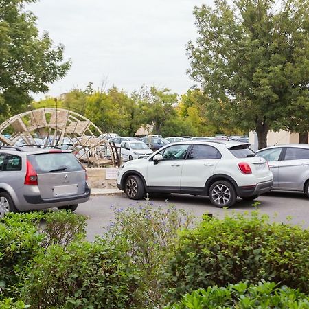 Studio Vaucluse Clovis L'Isle-sur-la-Sorgue Bagian luar foto